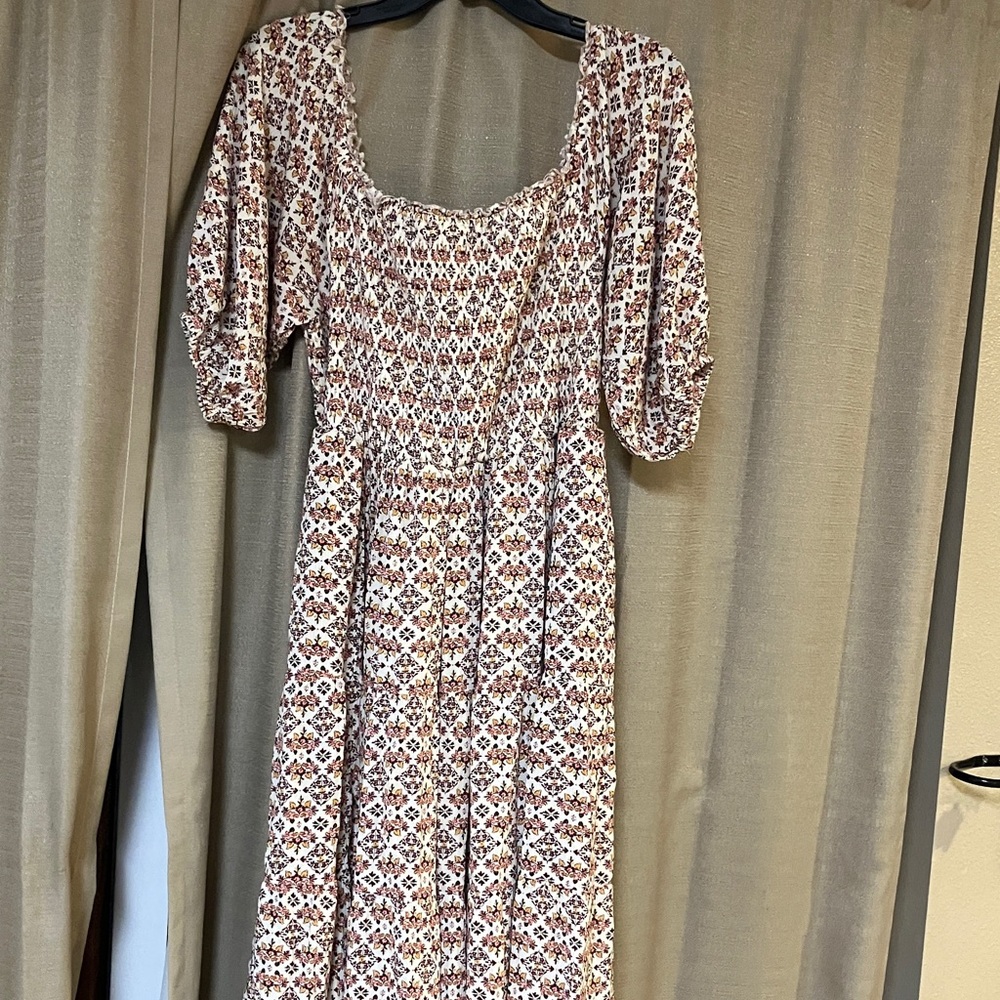 Elegant Red and Pink Patterned Dress
